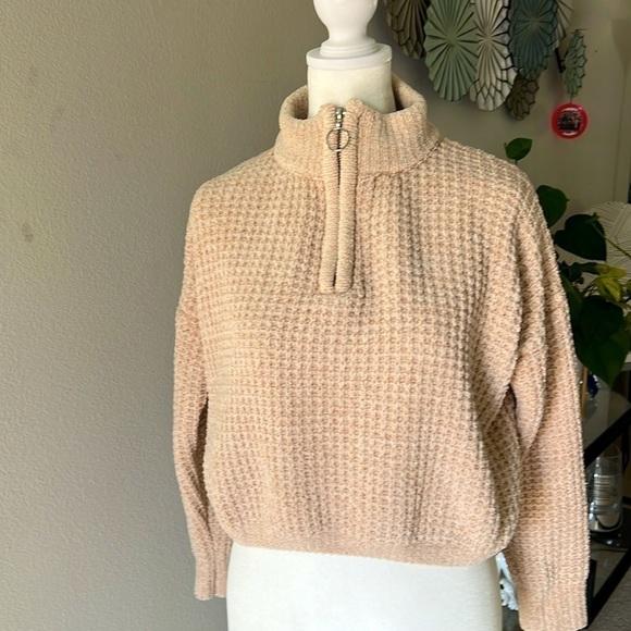 So: NEW Women Waffle Soft Crop Tan Long Sleeve Sweater with Zipper Front, Size S - Picture 2 of 8